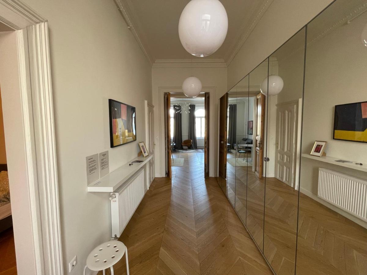 City Center 3, Elegant And Cozy 2Br In City Center! Budapeste Exterior foto